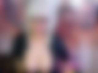 Cristinablue21 MILF webcam performer live streaming