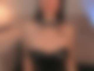 velvet-holly's Live Sex Cam Show