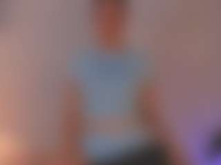 Live cam show with Hanna - Smoking on xDating