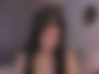 Live cam show with Hanna - Shaved Pussy Curvy on eurowanks.com