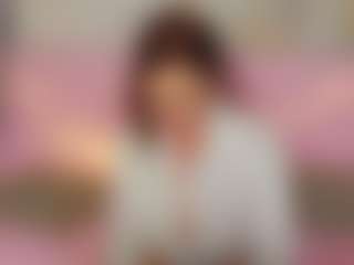 Live cam show with LucyBelli - Shaved Pussy on Soda Cam