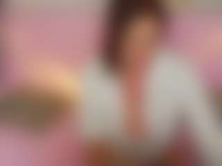 Live cam show with LucyBelli - Mature on TeamSkeetLive