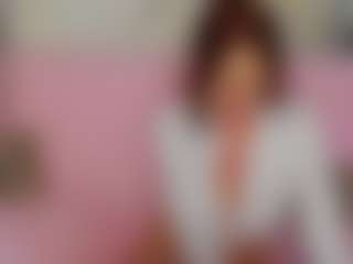 Live cam show with LucyBelli - Middle Aged on Fling VIP Chat