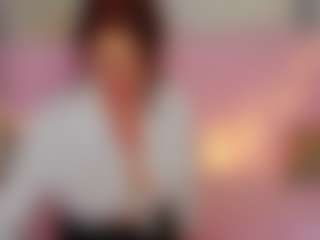 Live cam show with LucyBelli - Mature on SpunkLive
