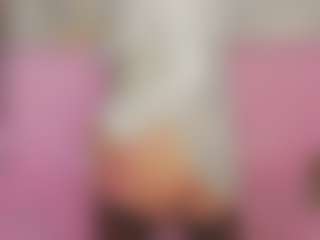 Live cam show with LucyBelli - Mature on sexylive.show