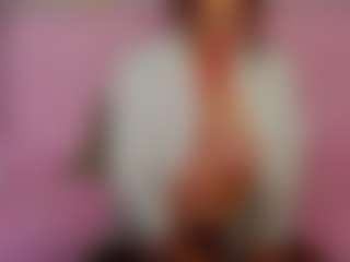 LucyBelli's Live Sex Cam Show