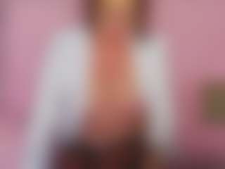 LucyBelli's Live Sex Cam Show