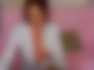 Live cam show with LucyBelli - Green Eyes on Livezox