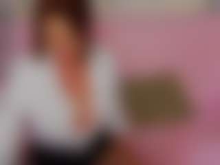 Live cam show with LucyBelli - Green Eyes on thefappeningchat.com