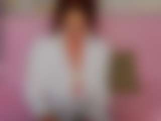Live cam show with LucyBelli - Mature on madthumbs