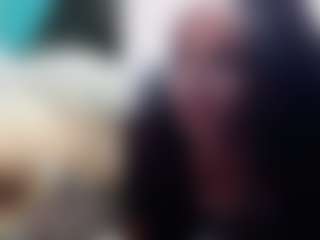 Live cam show with mia-kathelyn - Muscular on StripNow