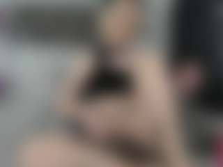 SilverFoxxxxy's Live Sex Cam Show