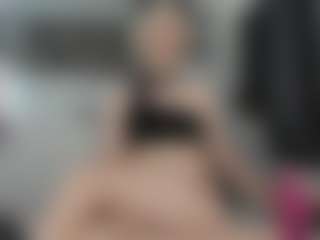 SilverFoxxxxy's Live Sex Cam Show