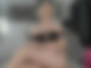 Live cam show with SilverFoxxxxy - Brown Eyes on Cam Slut
