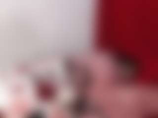 Live cam show with xSweetBunny91x - Black MILF on SxyPornLive