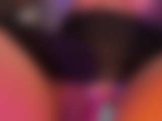 Live cam show with Selene Wild - Strip Curvy on Dolls Live