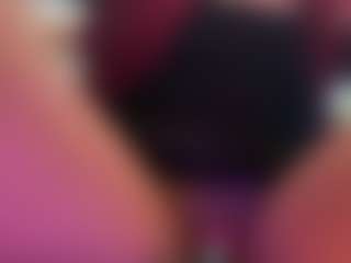 Live cam show with Selene Wild - Curvy Latina on wildcum.com | colombia