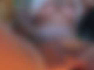 Live cam show with Selene Wild - Freaky on Dolls Live