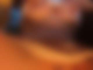 Live cam show with Selene Wild - Public Lovense on CamClone