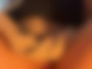 Live cam show with Selene Wild - Shaved Pussy Curvy on Dare Cams