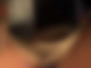 Live cam show with Selene Wild - Squirt on Streamer API