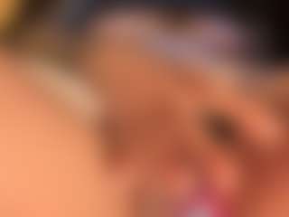 Live cam show with Selene Wild - Fetish Big Tits on SxyPornLive