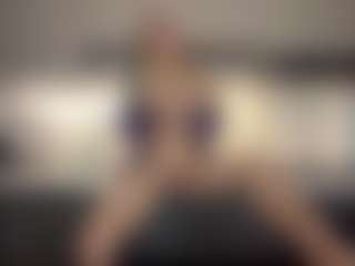 Selene Wild's Live Sex Cam Show