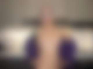 Live cam show with Selene Wild - Messy on Camsoda