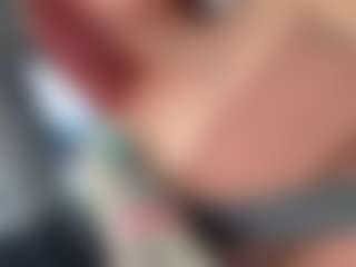 Live cam show with Selene Wild - Athletic Shaved Pussy on Camsoda