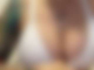 Live cam show with Selene Wild - Brown Eyes BBW on Strip Flash - Live Sex Shows