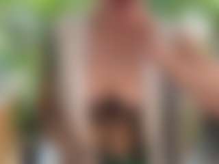 Live cam show with Selene Wild - Athletic Brown Eyes on Camsoda