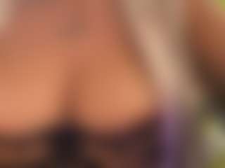 Selene Wild's Live Sex Cam Show