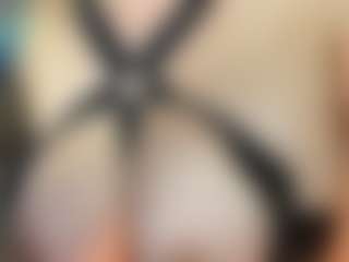 Selene Wild's Live Sex Cam Show