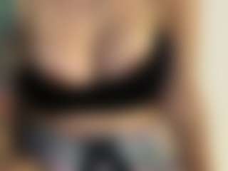Selene Wild's Live Sex Cam Show