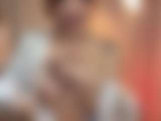 Live cam show with Selene Wild - Brown Eyes on Uber Horny