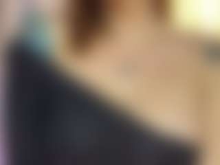 Live cam show with Selene Wild - Petite on camwithhim.com