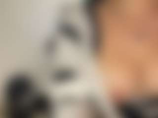Selene Wild's Live Sex Cam Show