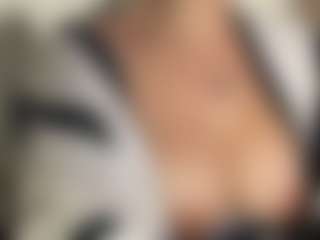 Live cam show with Selene Wild - Dirty Talk on fuck-show.com