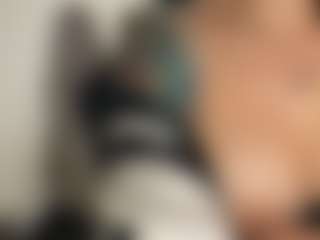 Selene Wild's Live Sex Cam Show