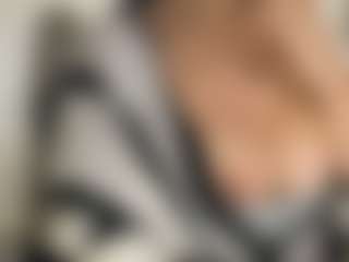 Selene Wild's Live Sex Cam Show