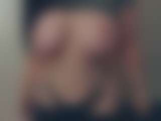 wowlady MILF webcam performer live streaming