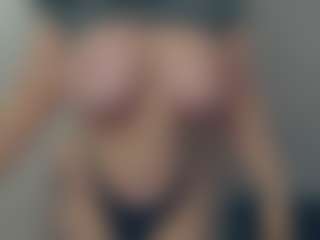 Live cam show with wowlady - Glasses on xplaylive.com