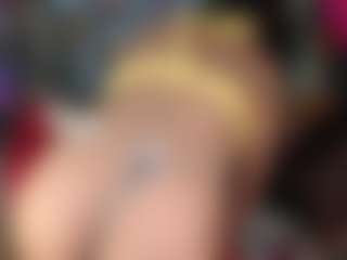 Nicoleink01 MILF webcam performer live streaming