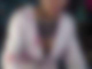 Live cam show with Nicoleink01 - Smoking on Dolls Live