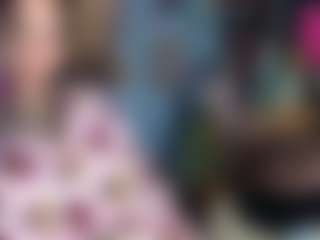 Nicoleink01 MILF webcam performer live streaming