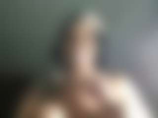PhoenixGoldPlayhouse's Live Sex Cam Show