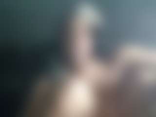 PhoenixGoldPlayhouse's Live Sex Cam Show