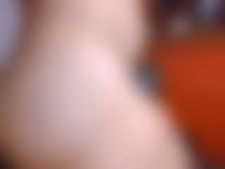 Live cam show with PhoenixGoldPlayhouse - Strip Black on UwU Esports