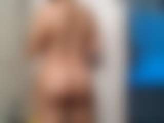 PhoenixGoldPlayhouse's Live Sex Cam Show