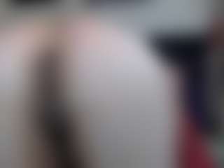 Live cam show with Elizabeth-Wild - Small Ass on Camsoda Late Night